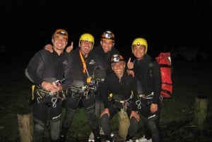 Auckland Canyoning äventyr i regnskogen