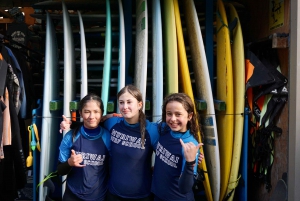 Auckland: Clase de surf en grupo con la Escuela de Surf Muriwai