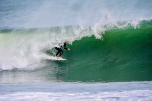 Auckland: Gruppesurfing med Muriwai Surf School