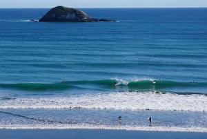 Auckland: Clase de surf en grupo con la Escuela de Surf Muriwai