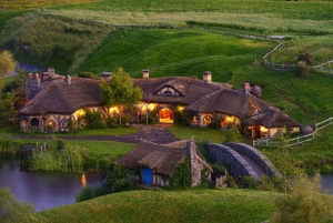 Auckland: Hobbiton Movie Set Tour med lunchbuffé