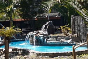 Oeste de Auckland: Puesta de sol con piscina termal y vista nocturna