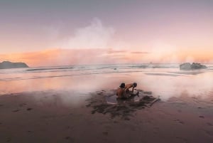 From Auckland: Cathedral Cove & Hot Water Beach Tour