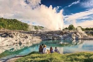 Grottes de Waitomo et vallée géothermique de Rotorua