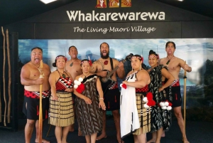 Depuis Auckland : Rotorua Māori Village & Combinaisons d'activités