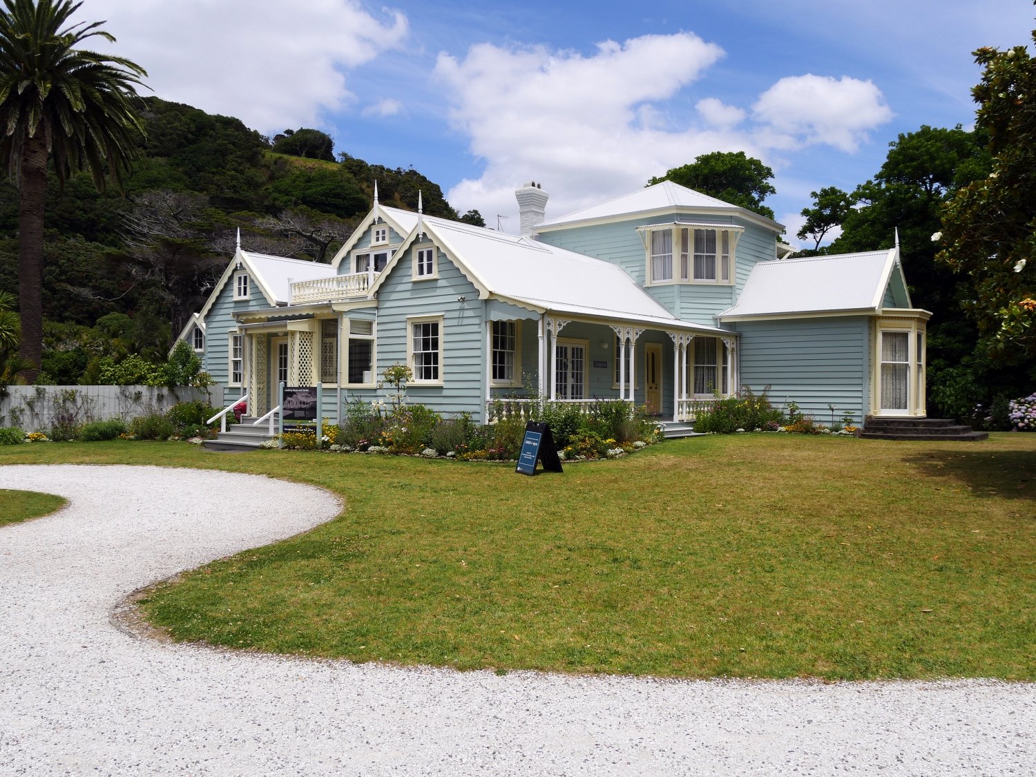 Historic Couldrey House and Garden