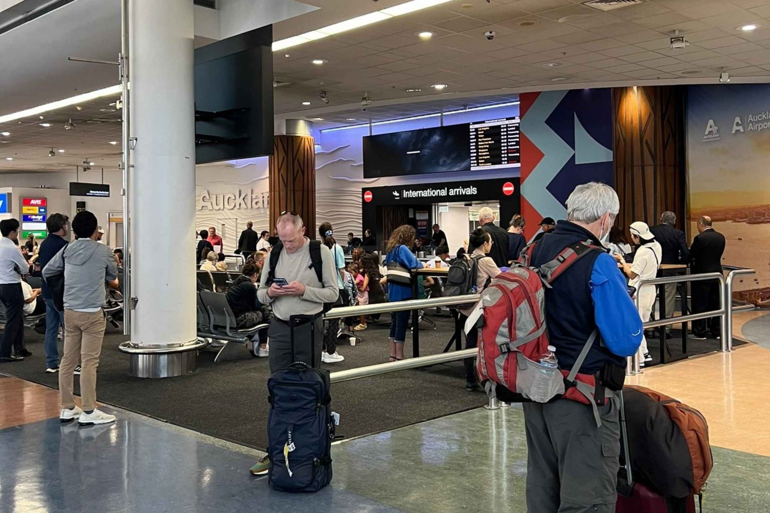 Traslado en furgoneta Premium del aeropuerto de Auckland a la ciudad de Auckland