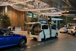 Traslado en furgoneta Premium del aeropuerto de Auckland a la ciudad de Auckland