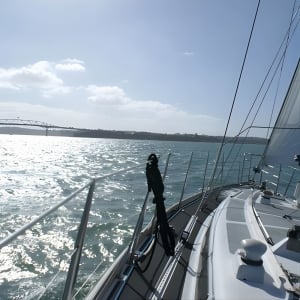 Experiencia de Vela en el Puerto de Auckland