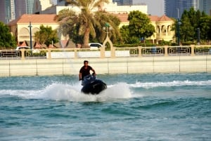 Abu Dhabi 1-timmes jetski-uthyrning