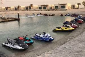 Alquiler de moto acuática en Abu Dhabi durante 1 hora