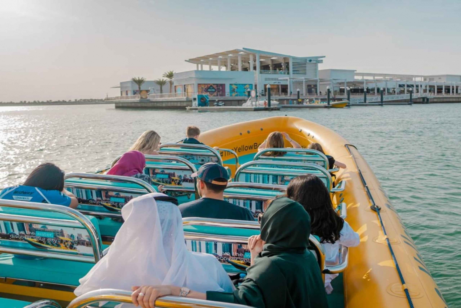 Abu Dhabi : Visite touristique de l'île de Yas en hors-bord d'une durée de 75 minutes