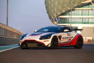 Abou Dhabi : séance de conduite d'une Aston Martin GT4