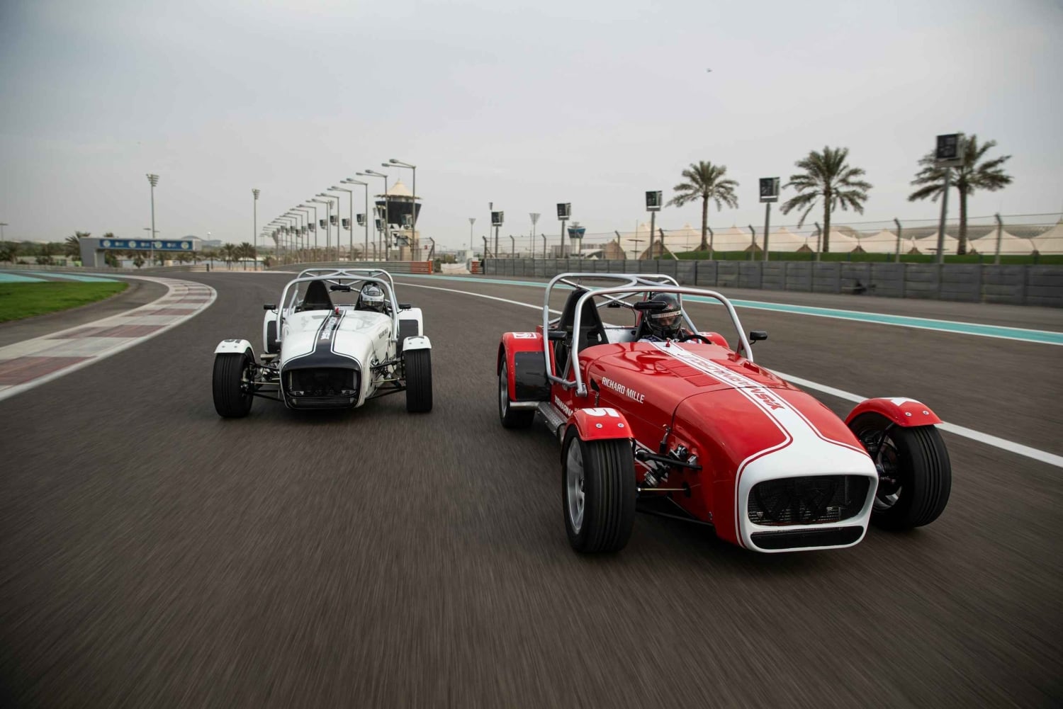 Abu Dhabi: Caterham Seven ajokokemus