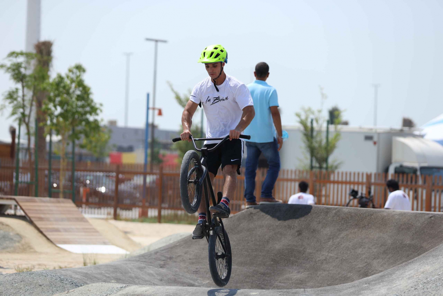 Abu Dhabi: biglietto d'ingresso al parco BMX Circuit X con attrezzatura