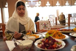 Abu Dhabi: Ethnic Emirati Dining Experience