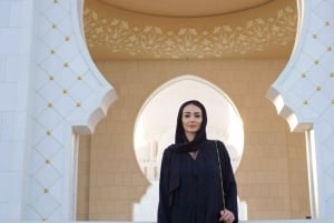 Abu Dhabi: Guided Walking Tour at Sheikh Zayed Grand Mosque