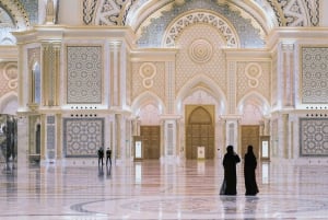 Abu Dhabi: tour a piedi guidato con Gran Moschea, palazzo e souk