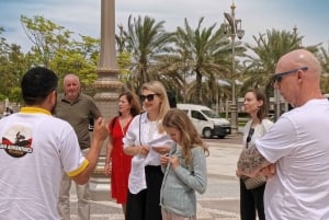 Abu Dhabi: Inside Qasr Al Watan Walking Tour
