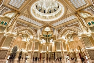 Abu Dhabi: Inside Qasr Al Watan Walking Tour
