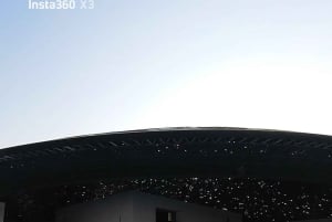 Abu Dhabi: luxe elektrische catamaranrit bij het Louvre