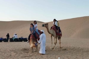 Abu Dhabi: Safari nel deserto con pernottamento