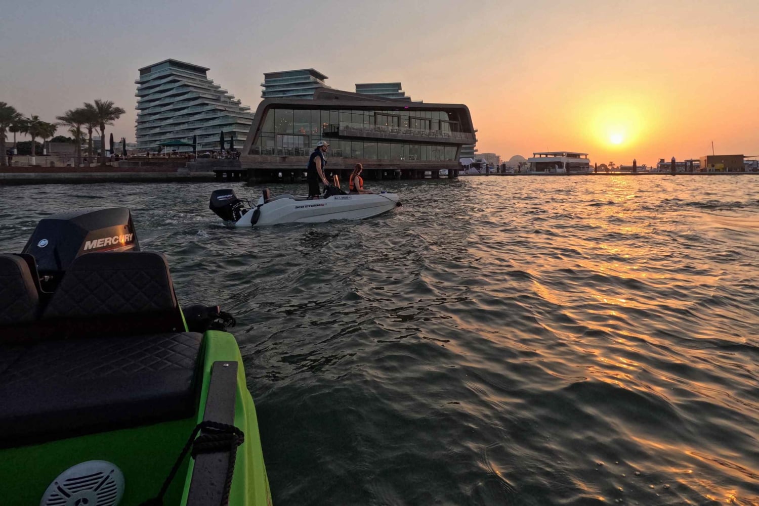 Abu Dhabi: Yas Islandin äänikierros itseohjattavalla veneellä