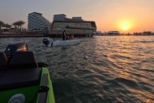 Abu Dhabi: Yas Islandin äänikierros itseohjattavalla veneellä