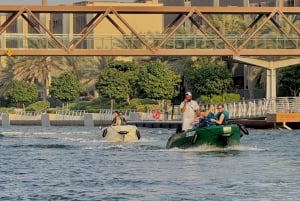 Abu Dhabi: Yas Islandin äänikierros itseohjattavalla veneellä