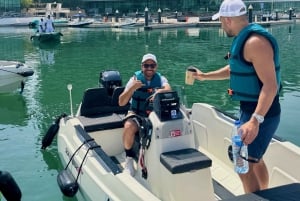 Abu Dhabi: Yas Islandin äänikierros itseohjattavalla veneellä