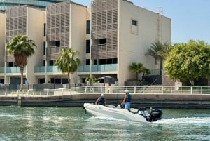 Abu Dhabi: Yas Islandin äänikierros itseohjattavalla veneellä