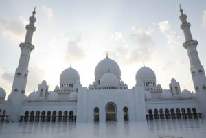 Abu Dhabi: Omvisning i Sjeik Zayeds store moské med fotograf