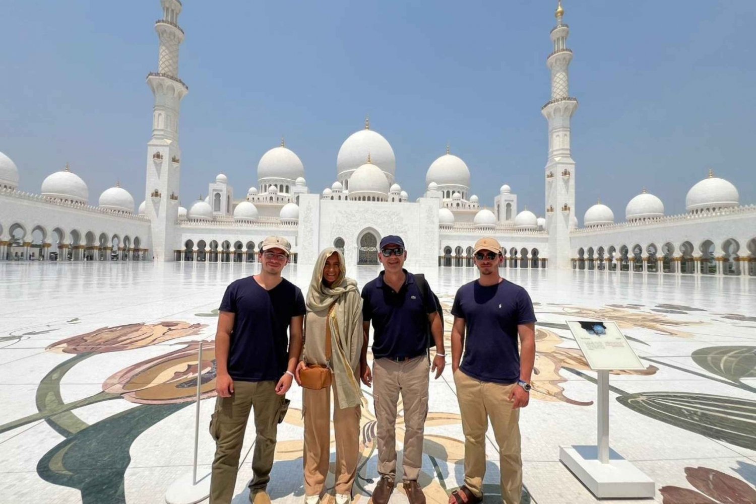 Abu Dhabi Sheikh Zayed Mosque City Tour from Dubai