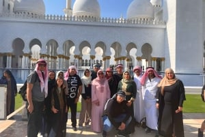 Abu Dhabi-tur hele dagen – Grand Mosuqe, Louvre-museet og mer