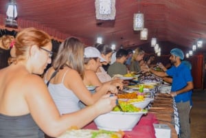 Abu Dhabi Traditionelles Wüstencamp Erlebnis und Quad Bike