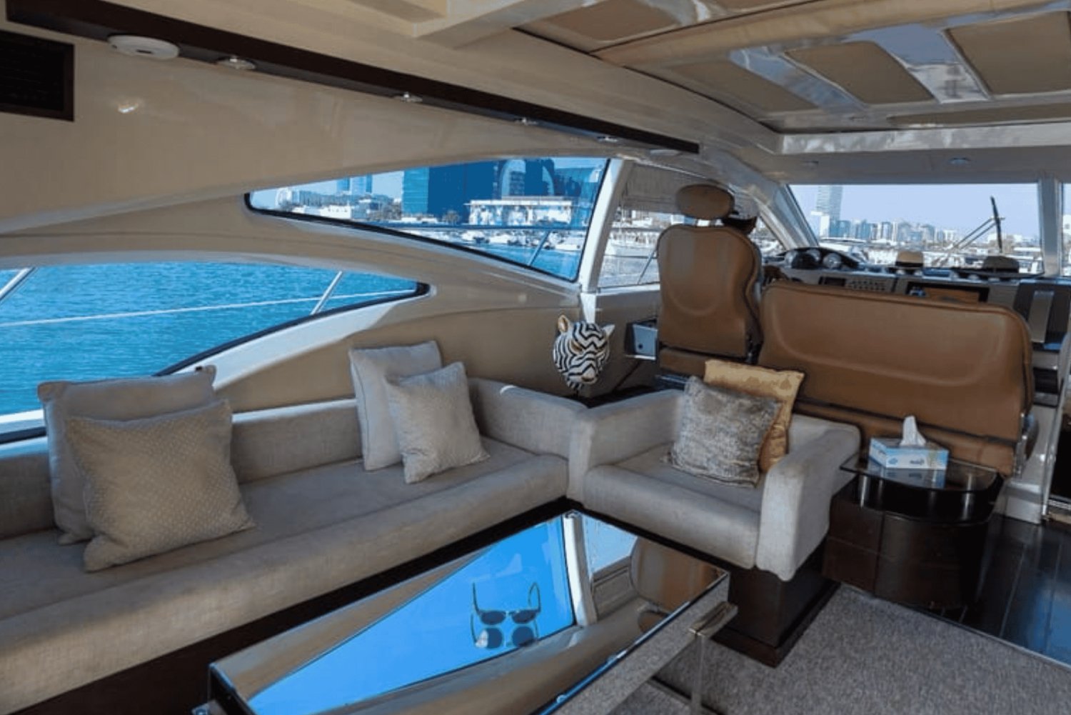 Abu Dhabi Yacht Charter: 6-hour trip from 2:00PM to 8:00PM