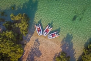 Abu Dhabi: Yas Island Self-Driving Speedboat Tour met gids