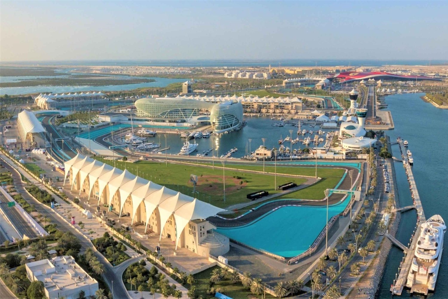Abu Dhabi: Yas Island Multi-Park Entry Tickets