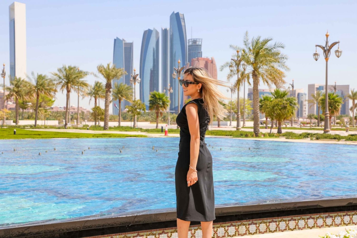 Dubai Excursión de un día a Abu Dhabi Gran Mezquita, Palacio Real y Almuerzo