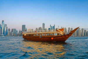 Dubai: Beste traditionele dhow cruise buffet diner in Marina