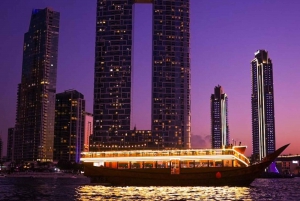 Dubai: Beste traditionele dhow cruise buffet diner in Marina