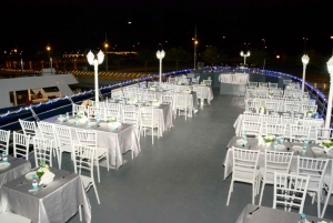 Dubai Marina Dinner Cruise met live entertainment