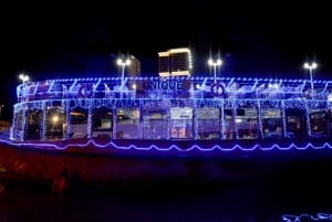 Crucero con cena en el puerto deportivo de Dubai con espectáculo en directo