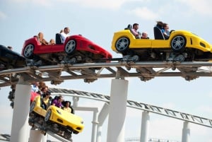 Dubai: Ferrari World Abu Dhabi med entrébillet og transport