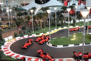 Dubai: Ferrari World Abu Dhabi med entrébillet og transport