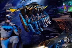 Dubai: Ferrari World Abu Dhabi med entrébillet og transport