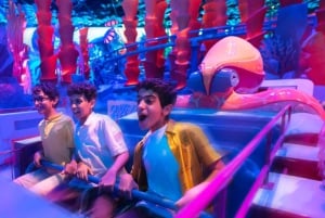 Dubai: Ferrari World Abu Dhabi med entrébillet og transport