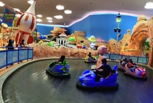 Dubai: Ferrari World Abu Dhabi med entrébillet og transport
