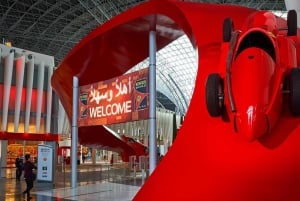 Dubai: Ferrari World Abu Dhabi med entrébillet og transport