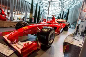 Dubai: Ferrari World Abu Dhabi med entrébillet og transport